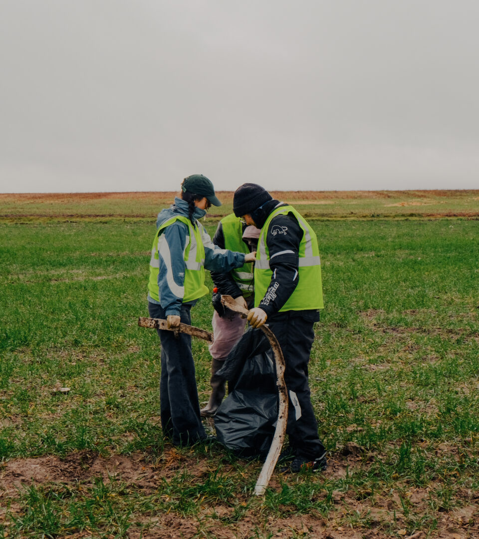 Face aux objets insolites, les membres de l’association grincent de certaines incivilités.